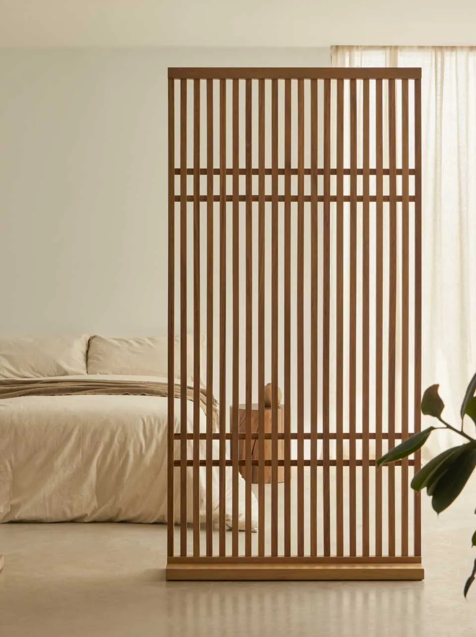 Suar Coat Rack