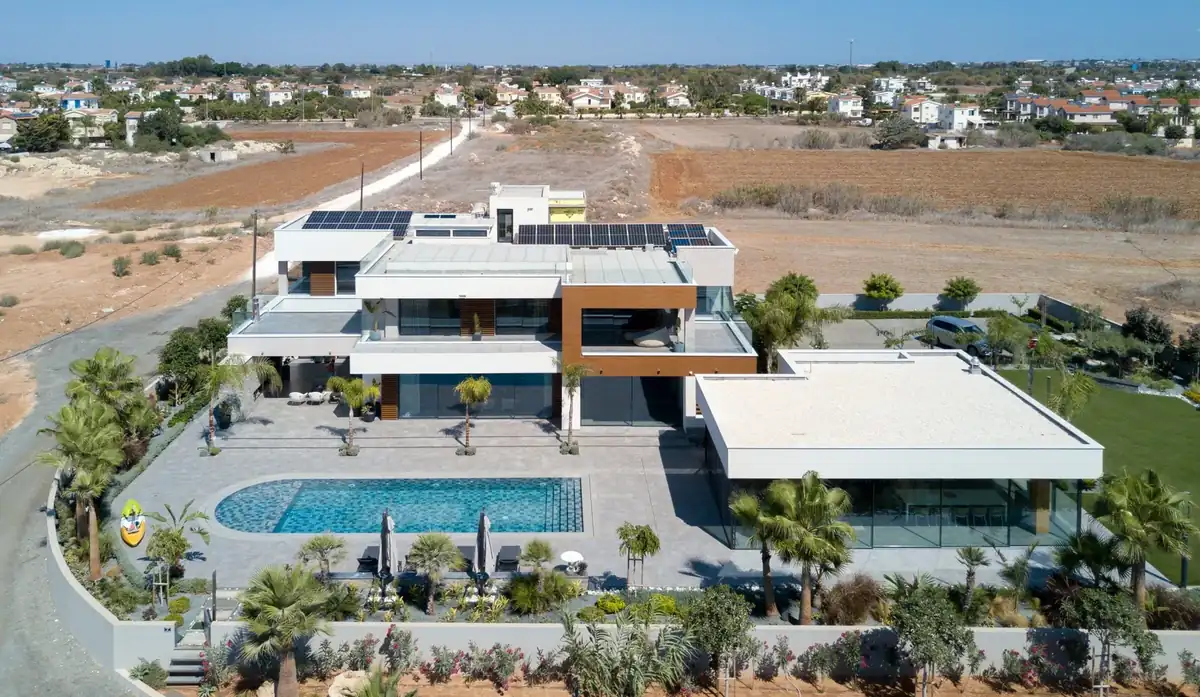 Villa Asproyialli — view 4